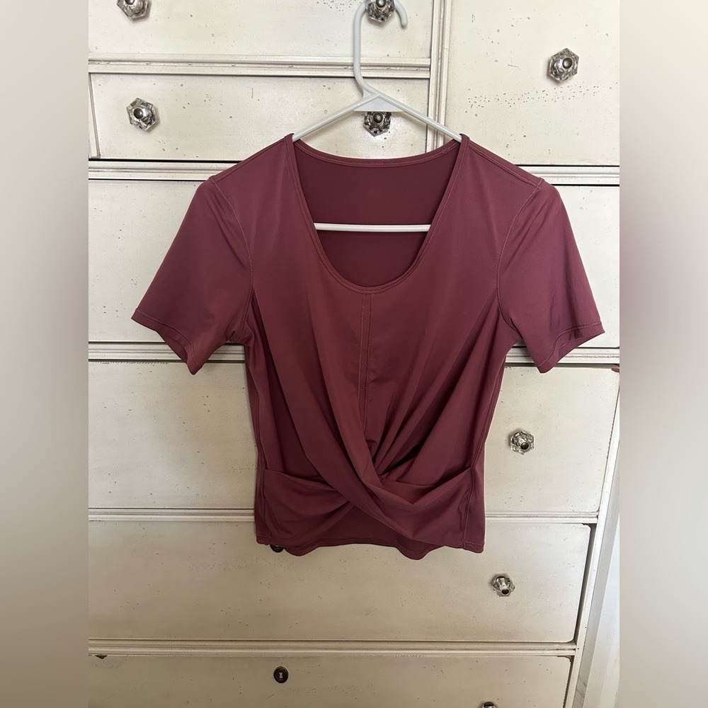 lululemon twist front top